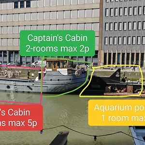 De Coaster & Aquarium Ponton Bateau-hôtel